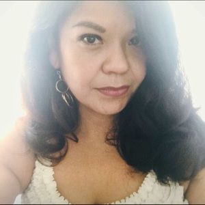 Meet your Posher, Felicia